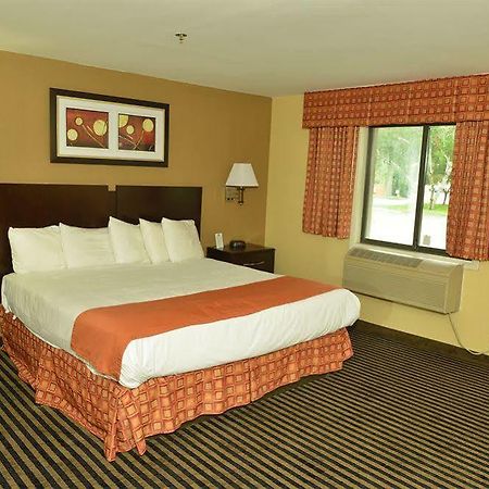 Whitney Inn & Suites Хамден Екстериор снимка